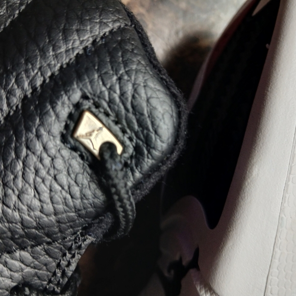 Jordan 12 Retro Playoffs Basketball/Streetwear Shoes Size 2 Youth - Picture 12 of 14